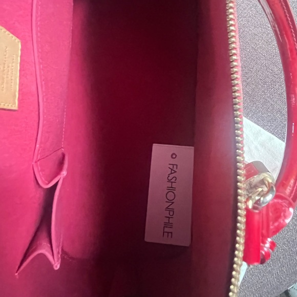 Louis Vuitton Vernis Alma GM Pomme D’Amour - Picture 12 of 17